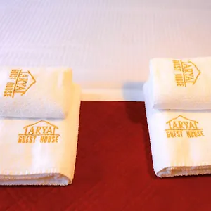 https://arya.it-romehotels.com